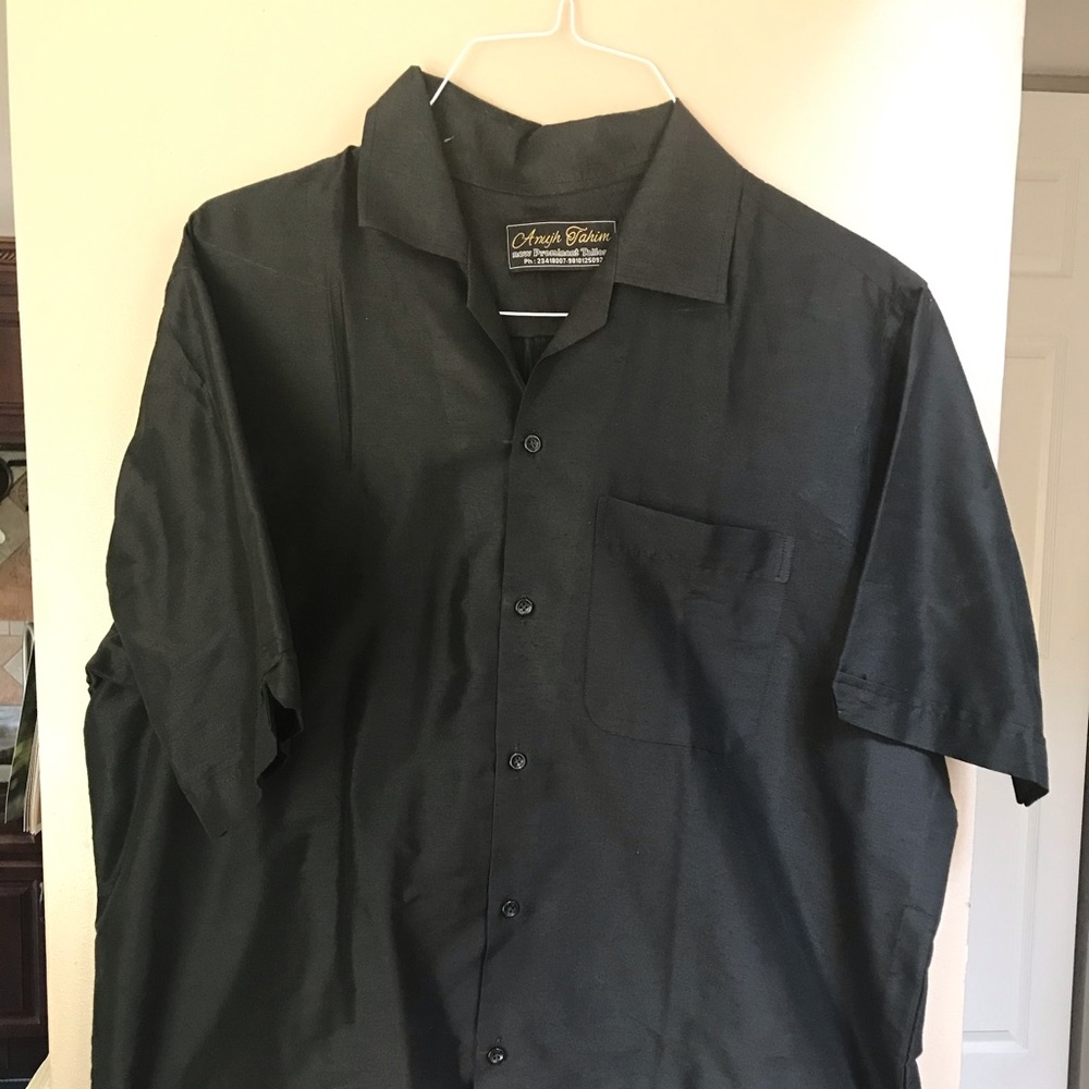 Men’s shirt silk like material.